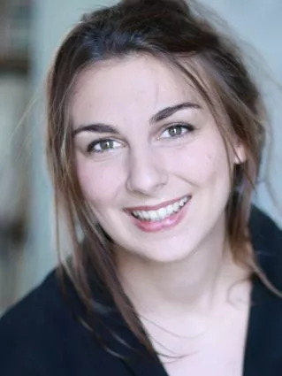 Emilie-letoffe professeur de théâtre Emilie Letoffe