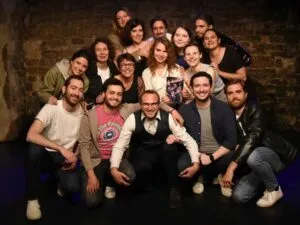 se faire des amis avec un cours de théâtre